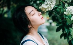 二懒子老婆哭的视频